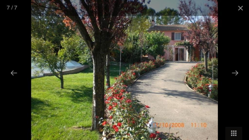 Chambres D'Hotes Marylou Valensole Buitenkant foto